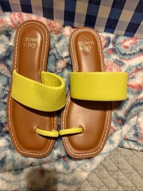 crown & ivy Yellow Leather Toe-Loop Slide Sandals